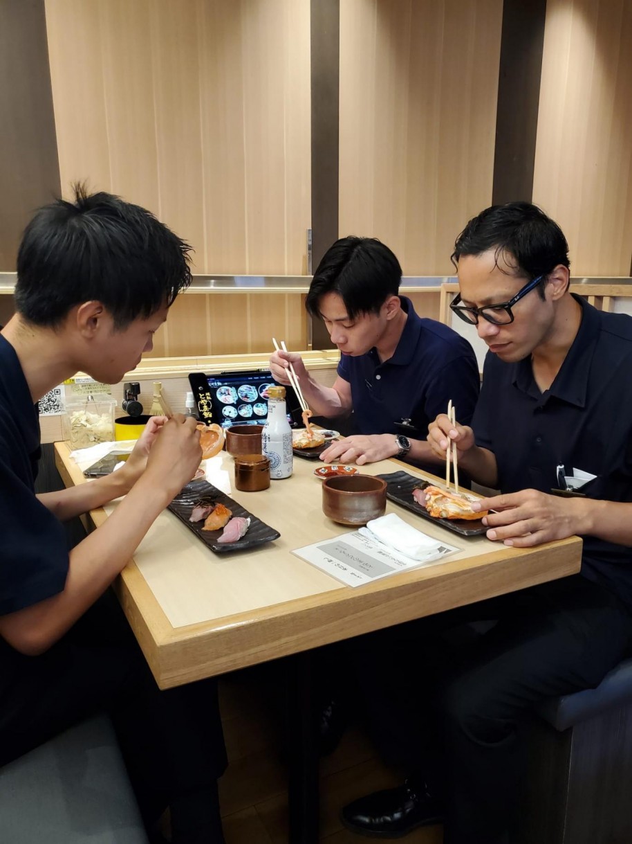 東京観光研修 ランチ