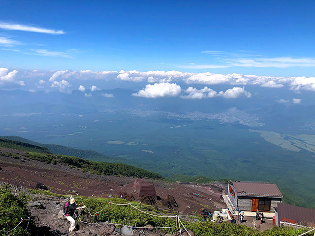 ガイド付き富士山トレッキングツアー