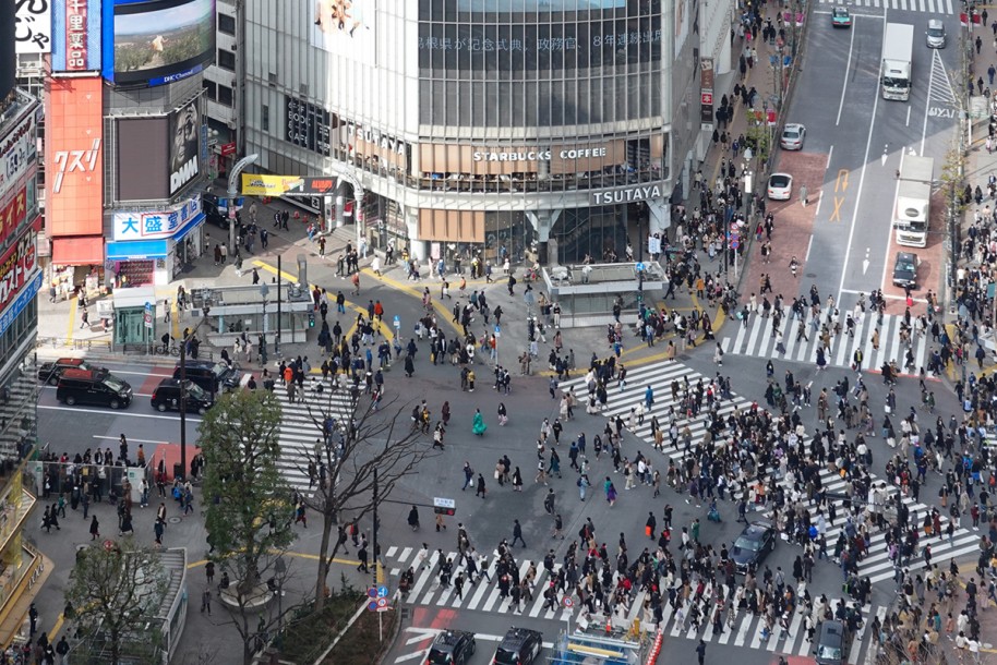 定番おすすめスポットの紹介　渋谷スクランブル交差点